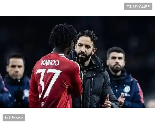 尤文图斯有意租借曼联中场梅努，寻求短期补强